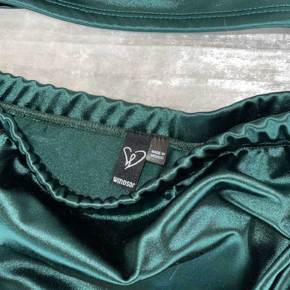 Green Two-Piece Set - Picture 2 of 7